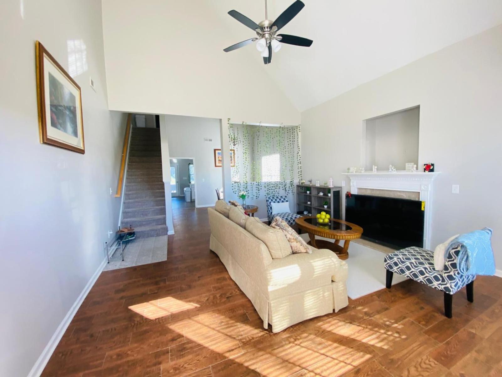 Private Room & Bathroom Close To Downtown Raleigh Esterno foto