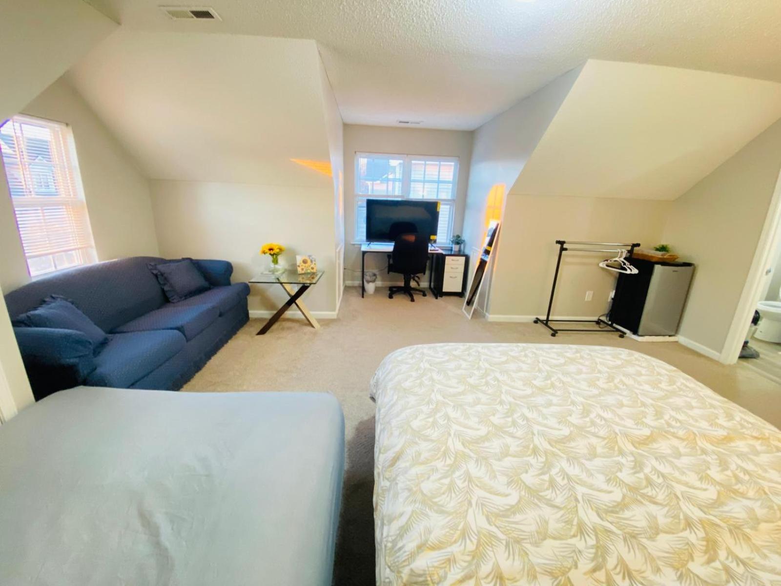 Private Room & Bathroom Close To Downtown Raleigh Esterno foto