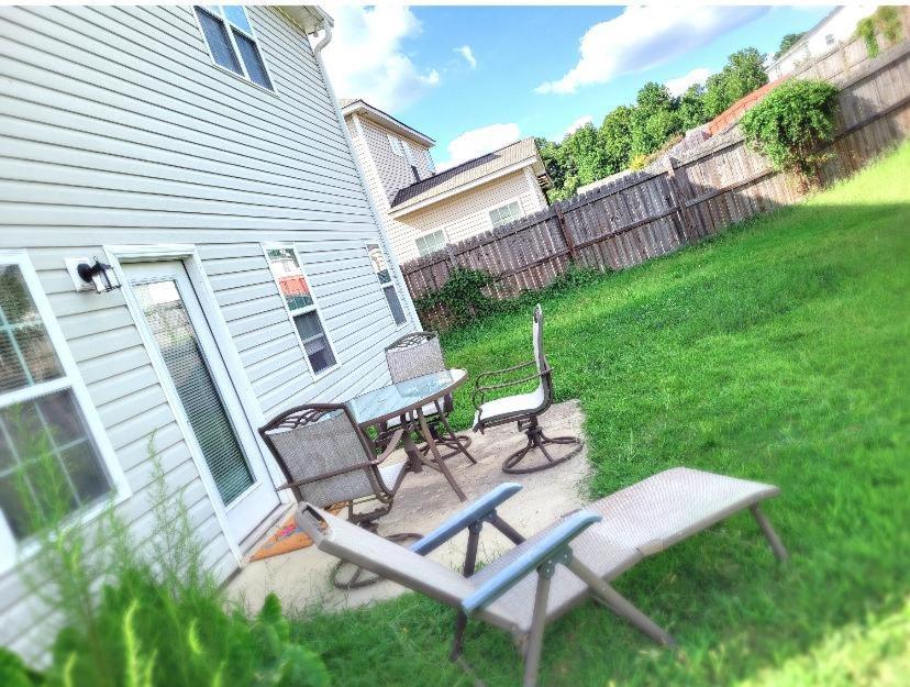 Private Room & Bathroom Close To Downtown Raleigh Esterno foto